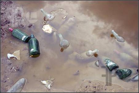 Image of water pollution scene